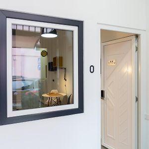 Deluxe Studio